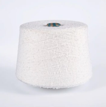 Hvad er de materielle innovationer og forarbejdningsfordele ved holdbart fancy garn?